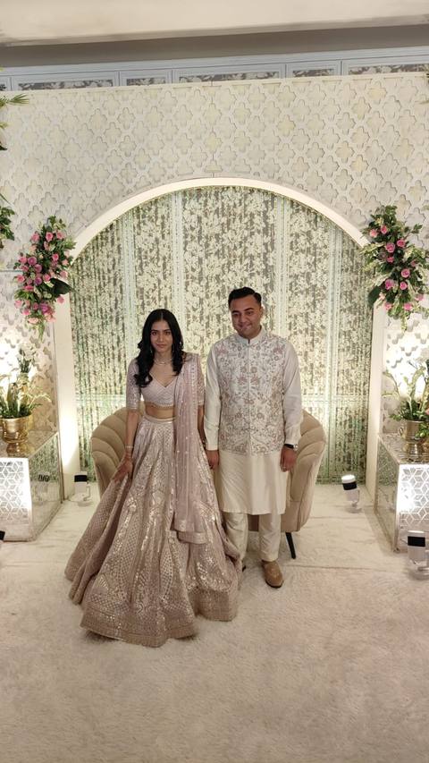 Akshita Saraff & Aditya Jhunjhunwala